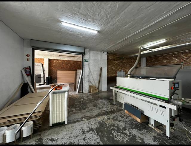 400M² WAREHOUSE TO LET IN WYNBERG